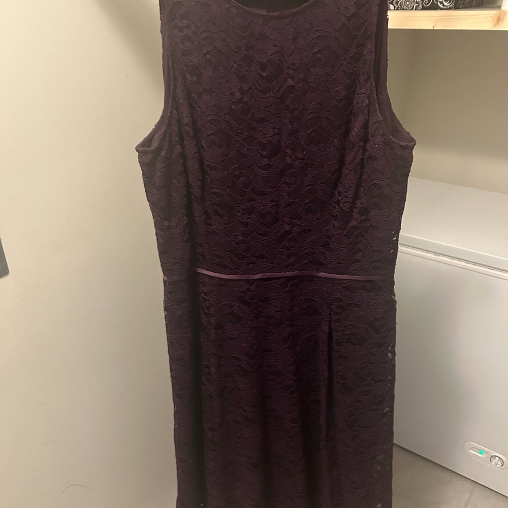 Tahari Purple lace cocktail dress